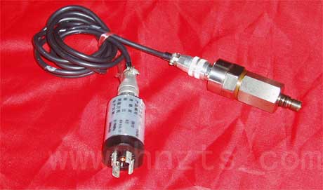 放大電路與壓力敏感元件分離的高溫壓力傳感器實(shí)物 放大電路與壓力敏感元件分離的高溫壓力傳感器實(shí)物